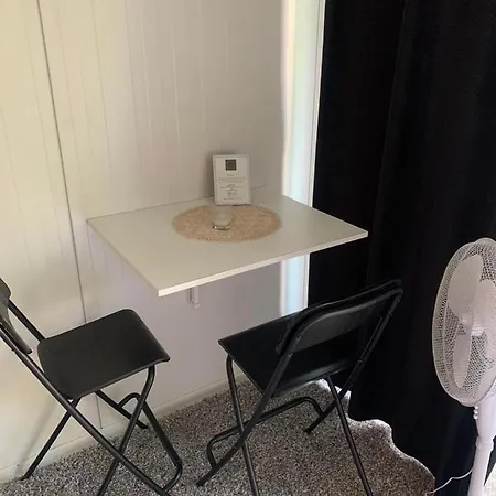 Apartament D-7 アパート